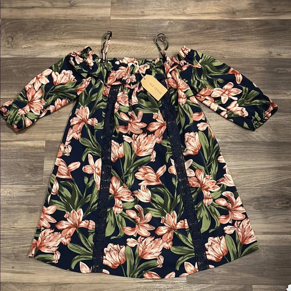 11. **NWT** Blu Pepper Floral Dress - Picture 2 of 7